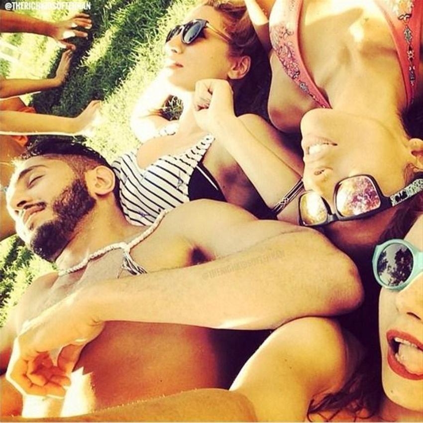 Tahran’ın zengin gençleri Instagram’da