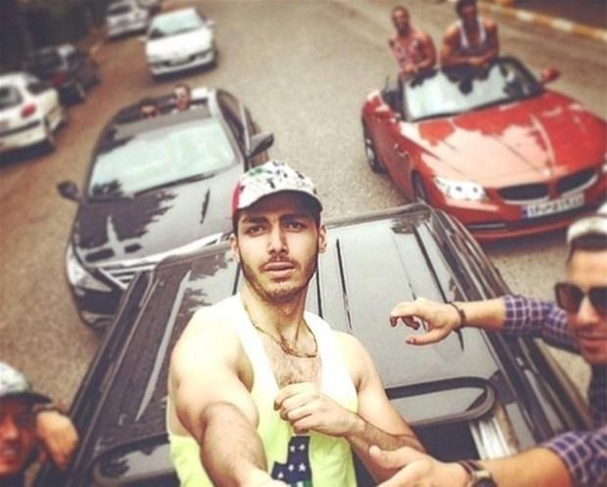 Tahran’ın zengin gençleri Instagram’da