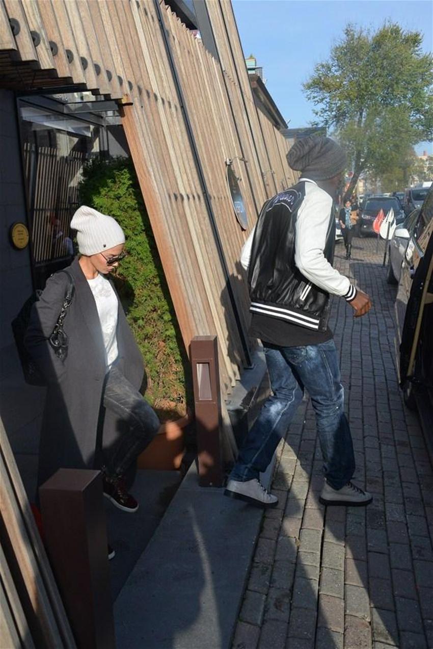 Demba Ba ve eşi!