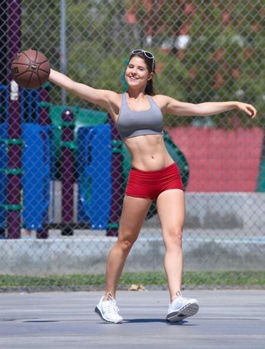 Amanda Cerny