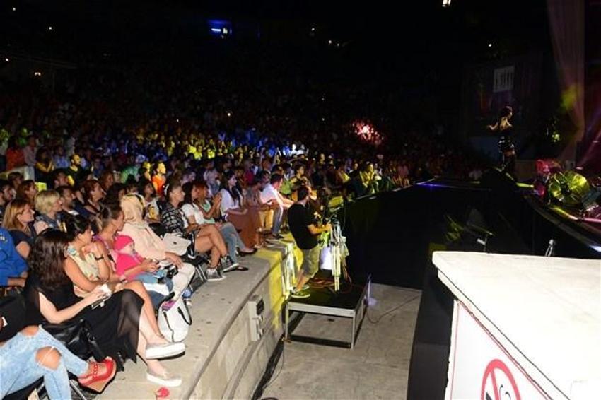 Hande Yener - Konser