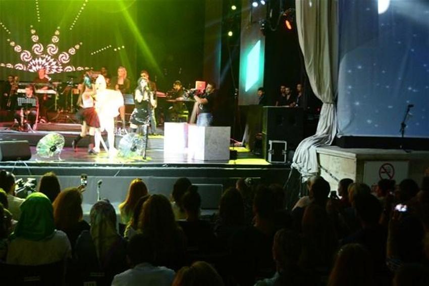 Hande Yener - Konser