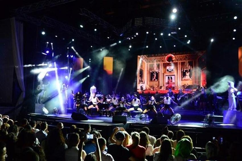 Hande Yener - Konser