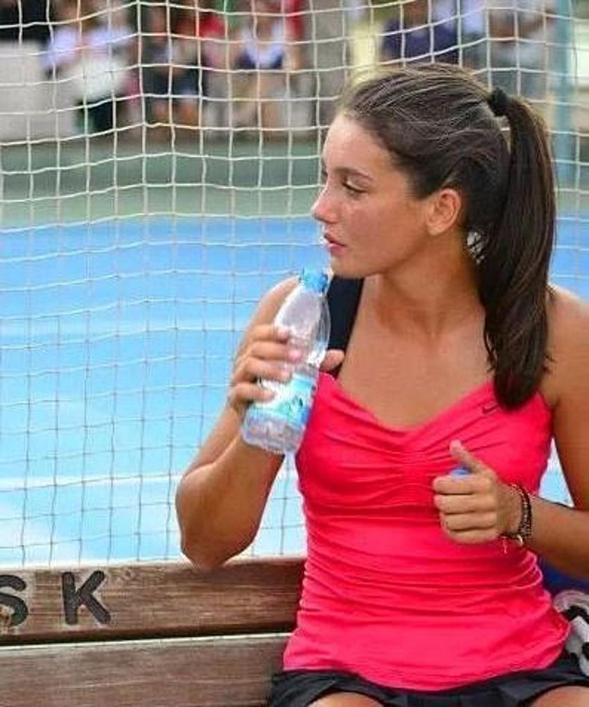 Güzellikleriyle de dikkat çeken Türk kadın sporcular