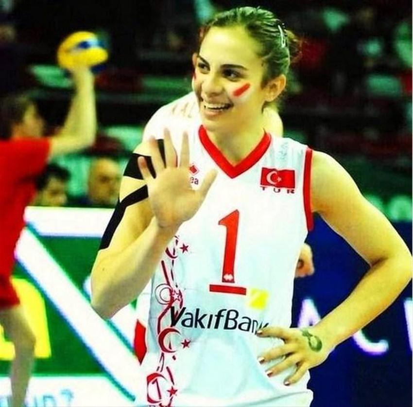 Güzellikleriyle de dikkat çeken Türk kadın sporcular