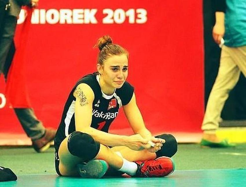 Güzellikleriyle de dikkat çeken Türk kadın sporcular