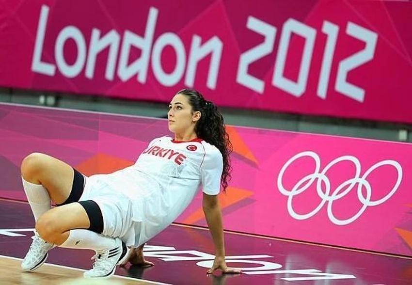 Güzellikleriyle de dikkat çeken Türk kadın sporcular