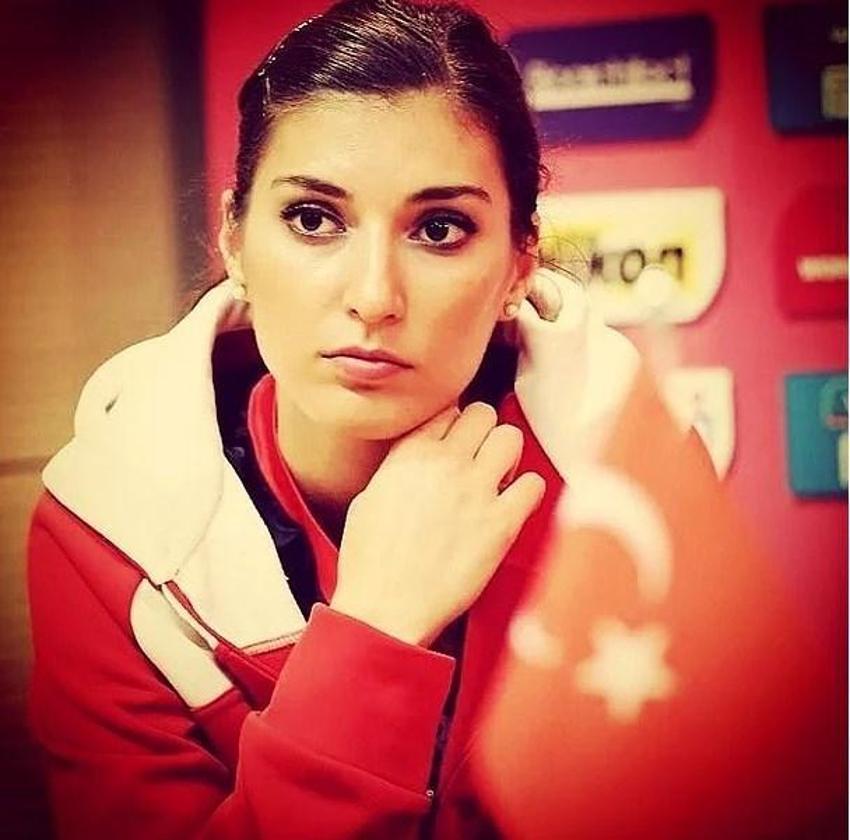 Güzellikleriyle de dikkat çeken Türk kadın sporcular
