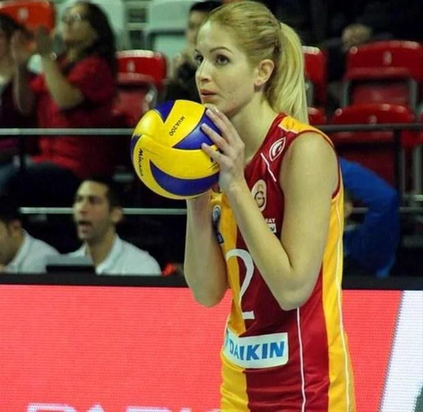 Güzellikleriyle de dikkat çeken Türk kadın sporcular