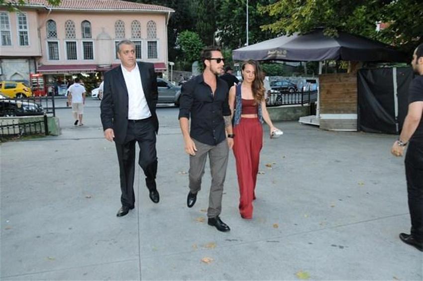 Sarp Levendoğlu - Birce Akalay evlendi!