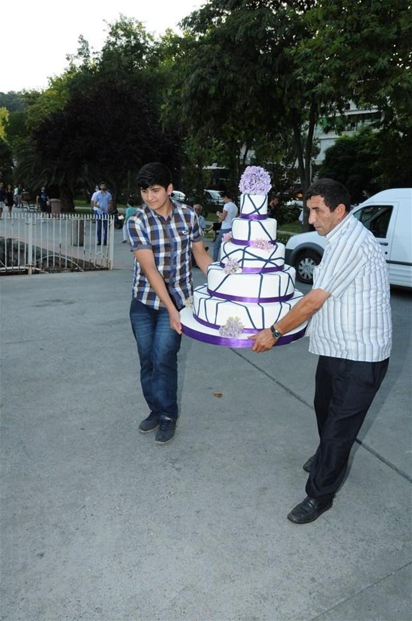 Sarp Levendoğlu - Birce Akalay evlendi!