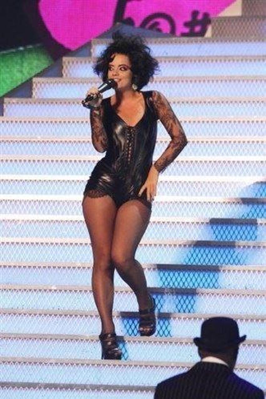 Lily Allen formunu patates cipsine borçlu!