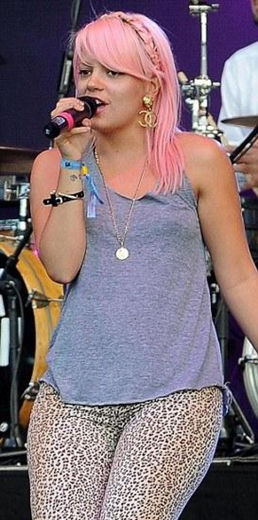 Lily Allen formunu patates cipsine borçlu!