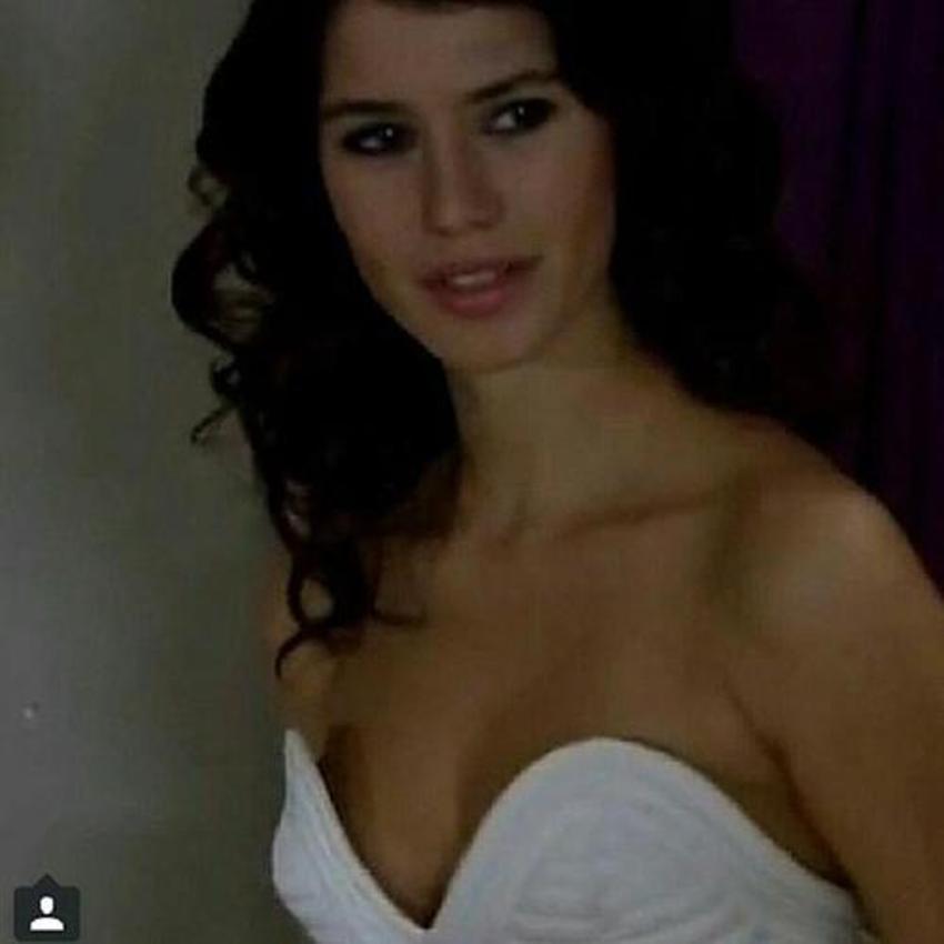 İşte Beren Saat'in gelinliği