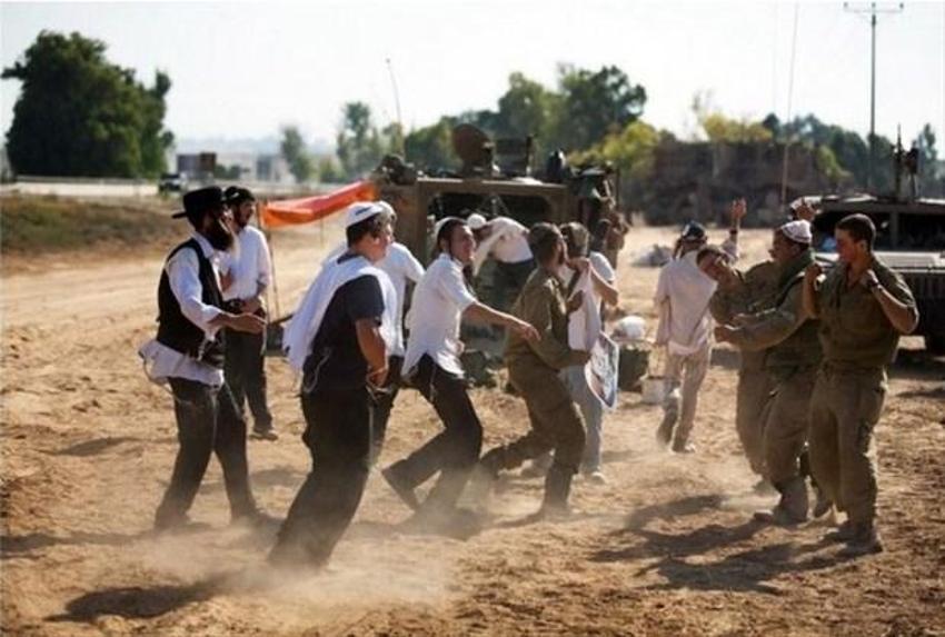 Sınırda katliam dansı
