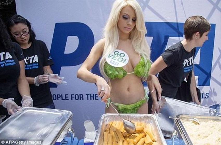 Courtney Stodden'ın ilginç bikinisi!