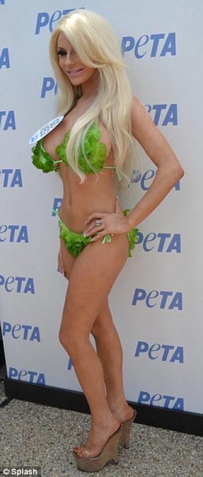 Courtney Stodden'ın ilginç bikinisi!