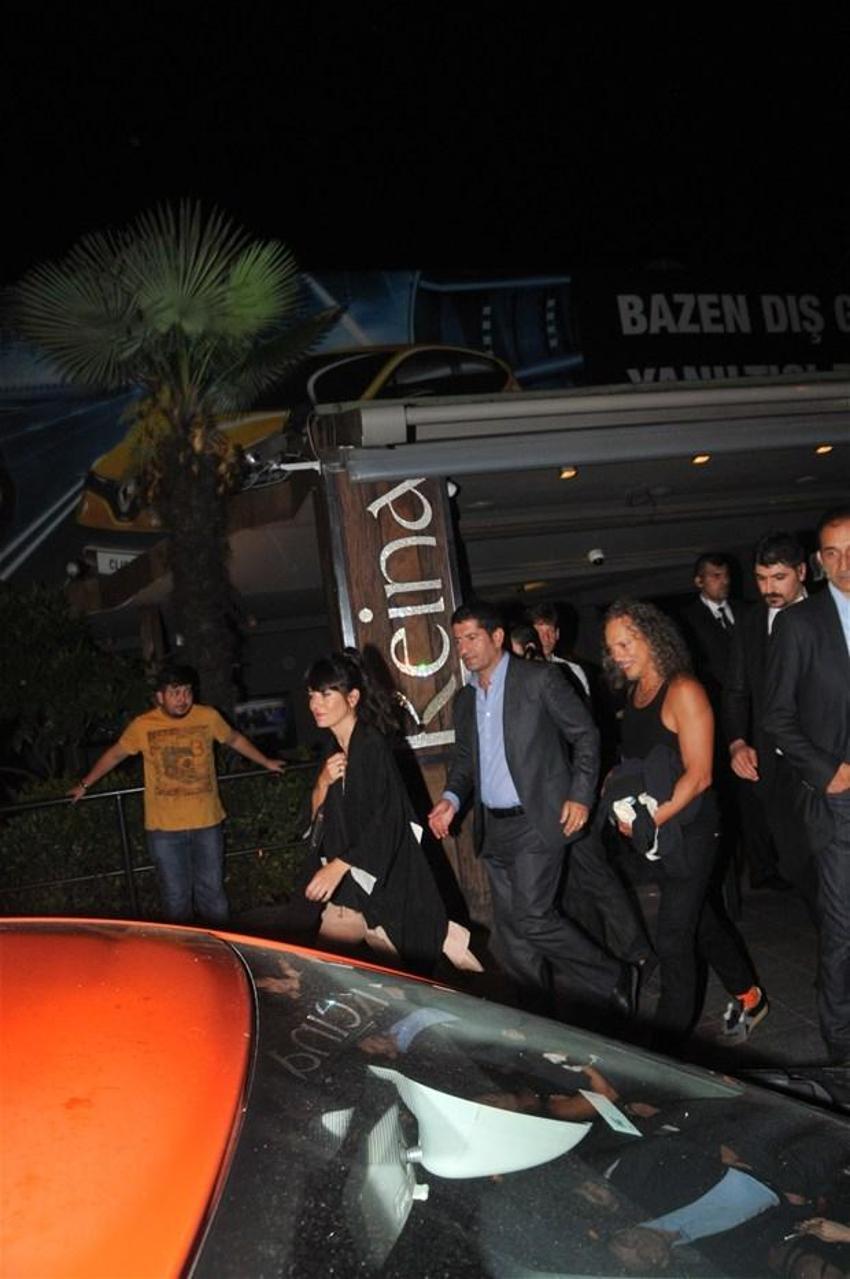Metallica Reina’ya gitti karizma fena çizildi