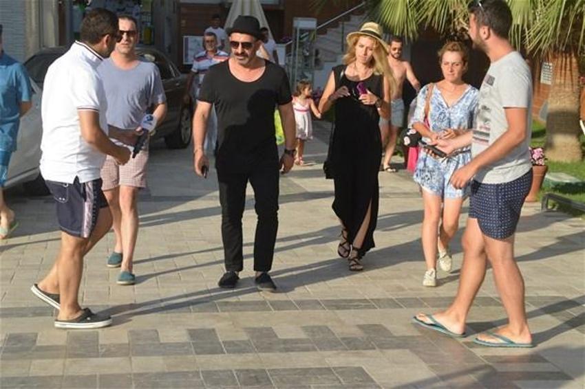 Cem Yılmaz-Lal Dedeoğlu