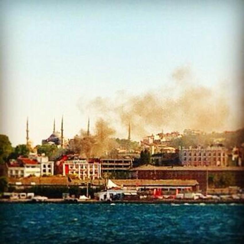 Sirkeci garı yanıyor!