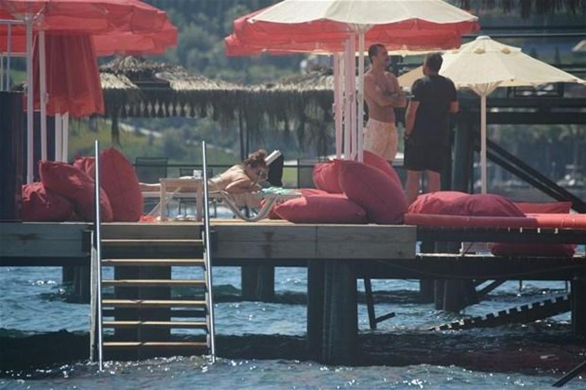 Demet Akalın Bodrum'da