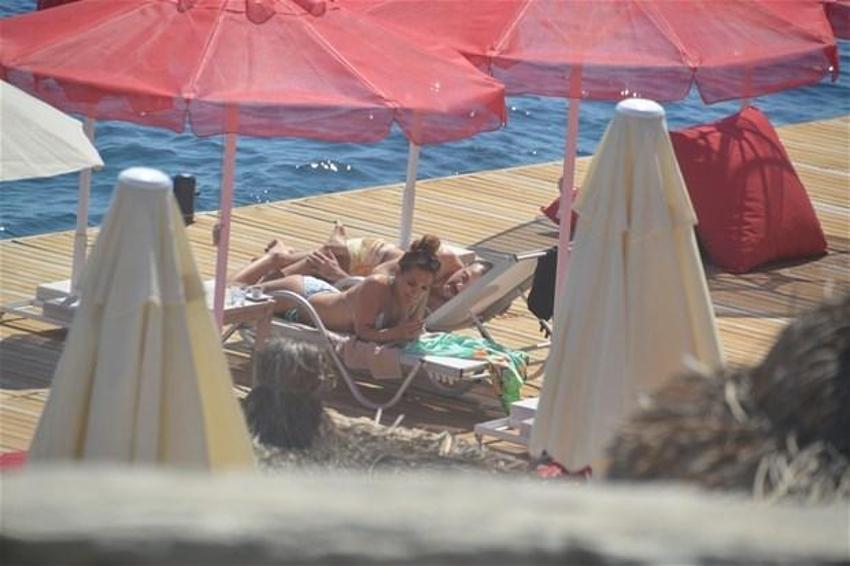 Demet Akalın Bodrum'da