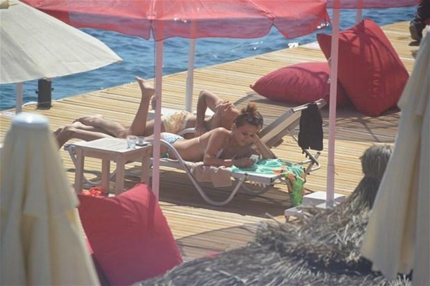 Demet Akalın Bodrum'da