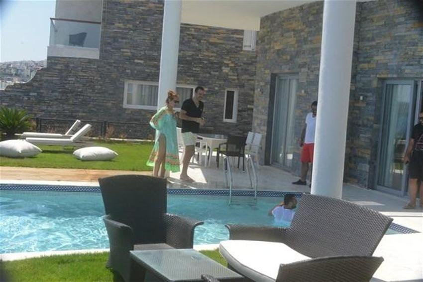 Demet Akalın Bodrum'da