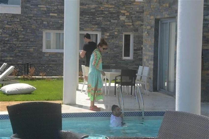 Demet Akalın Bodrum'da