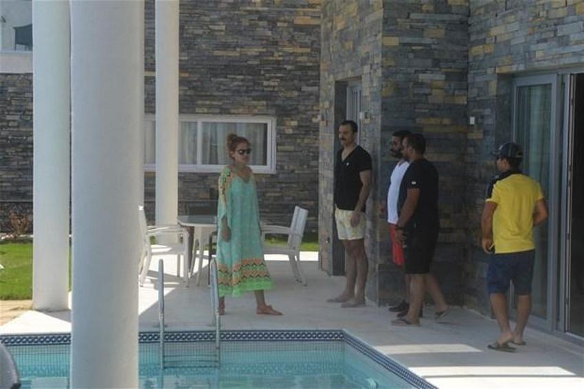 Demet Akalın Bodrum'da
