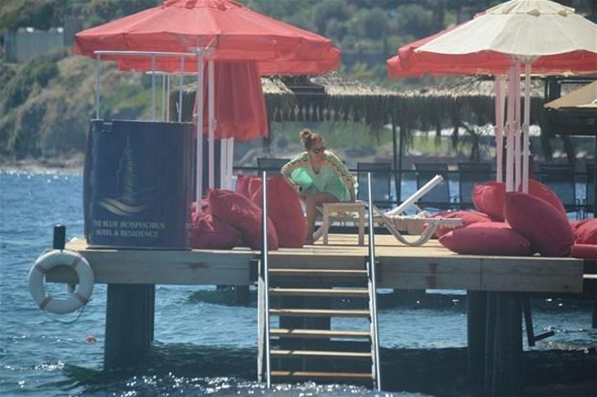 Demet Akalın Bodrum'da