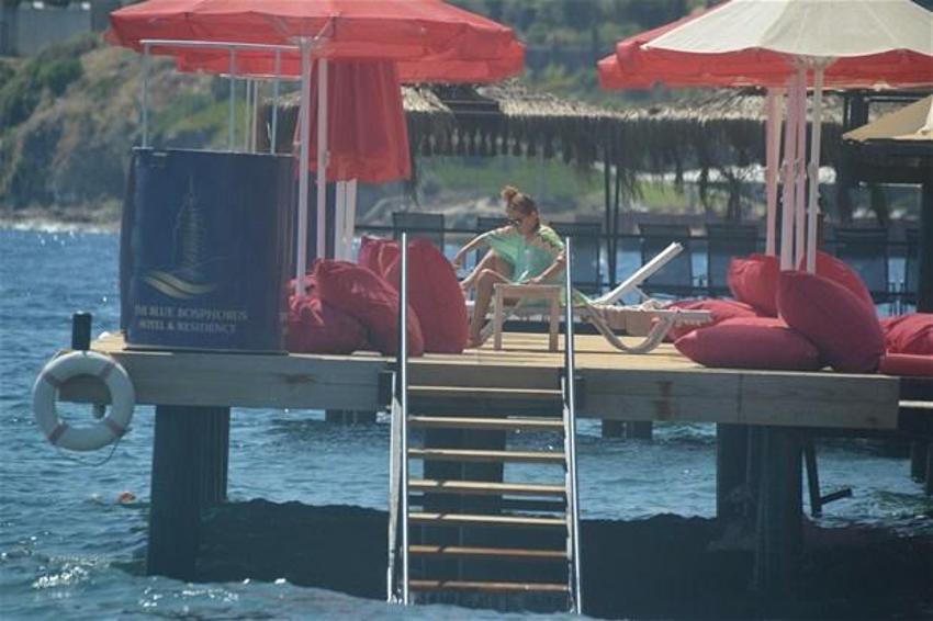 Demet Akalın Bodrum'da