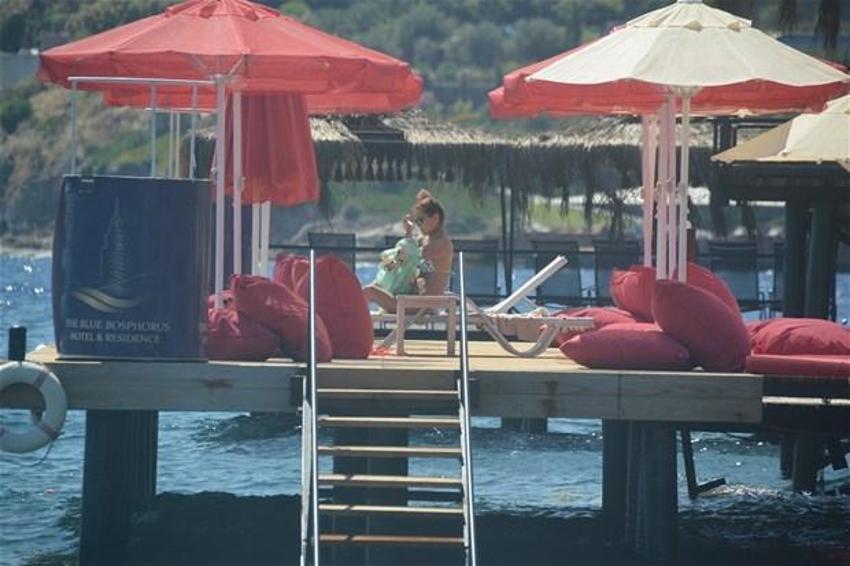 Demet Akalın Bodrum'da