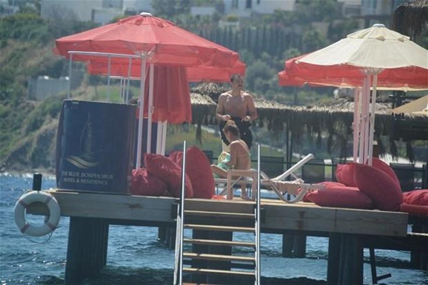 Demet Akalın Bodrum'da