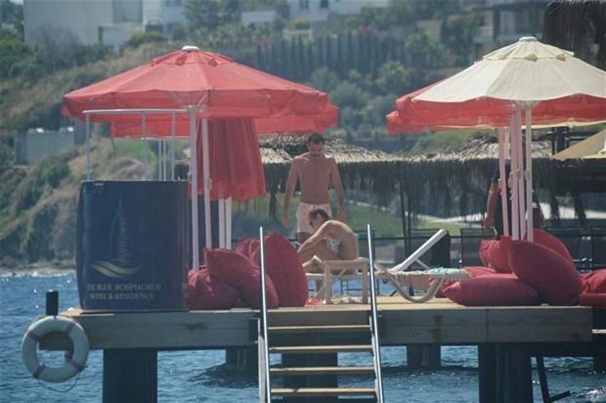 Demet Akalın Bodrum'da