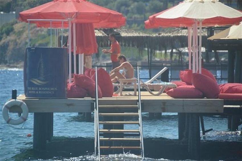 Demet Akalın Bodrum'da