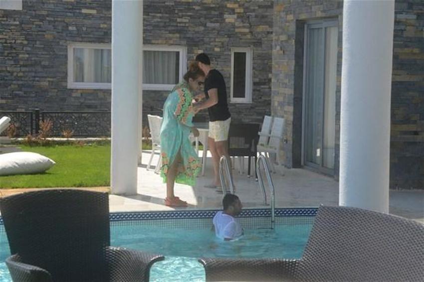 Demet Akalın Bodrum'da