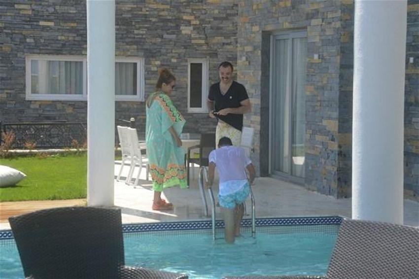 Demet Akalın Bodrum'da