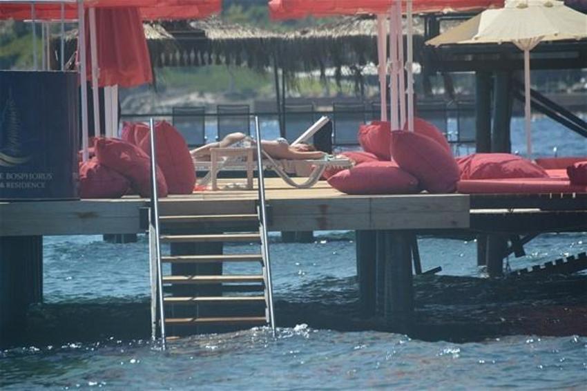 Demet Akalın Bodrum'da