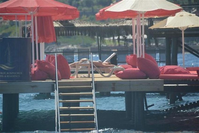 Demet Akalın Bodrum'da