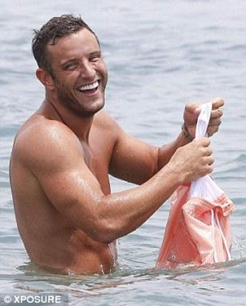 Chloe Sims aşk tazeledi!