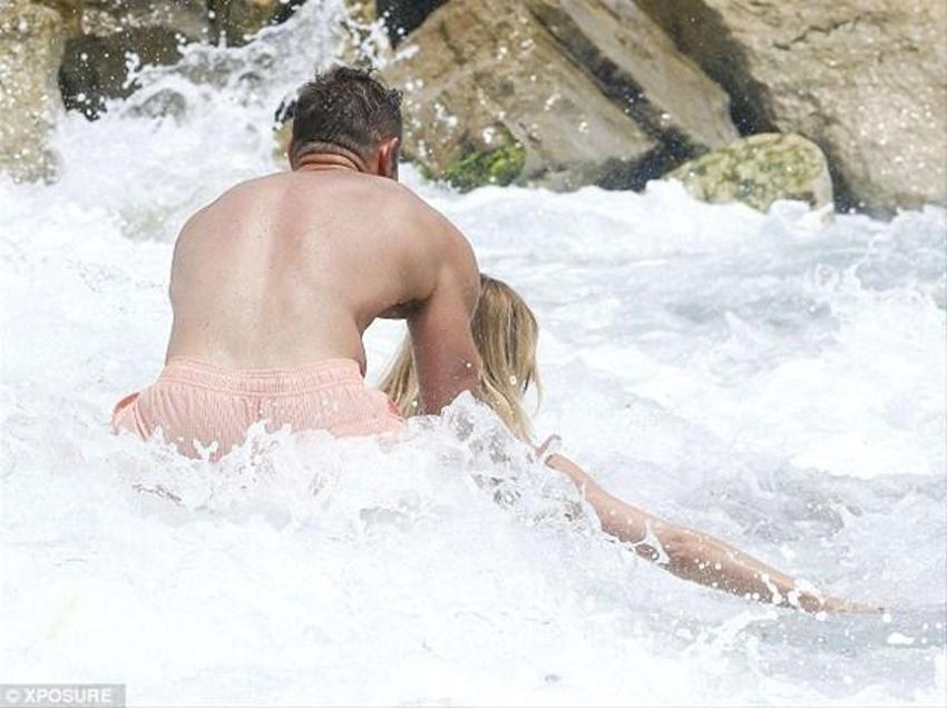 Chloe Sims aşk tazeledi!