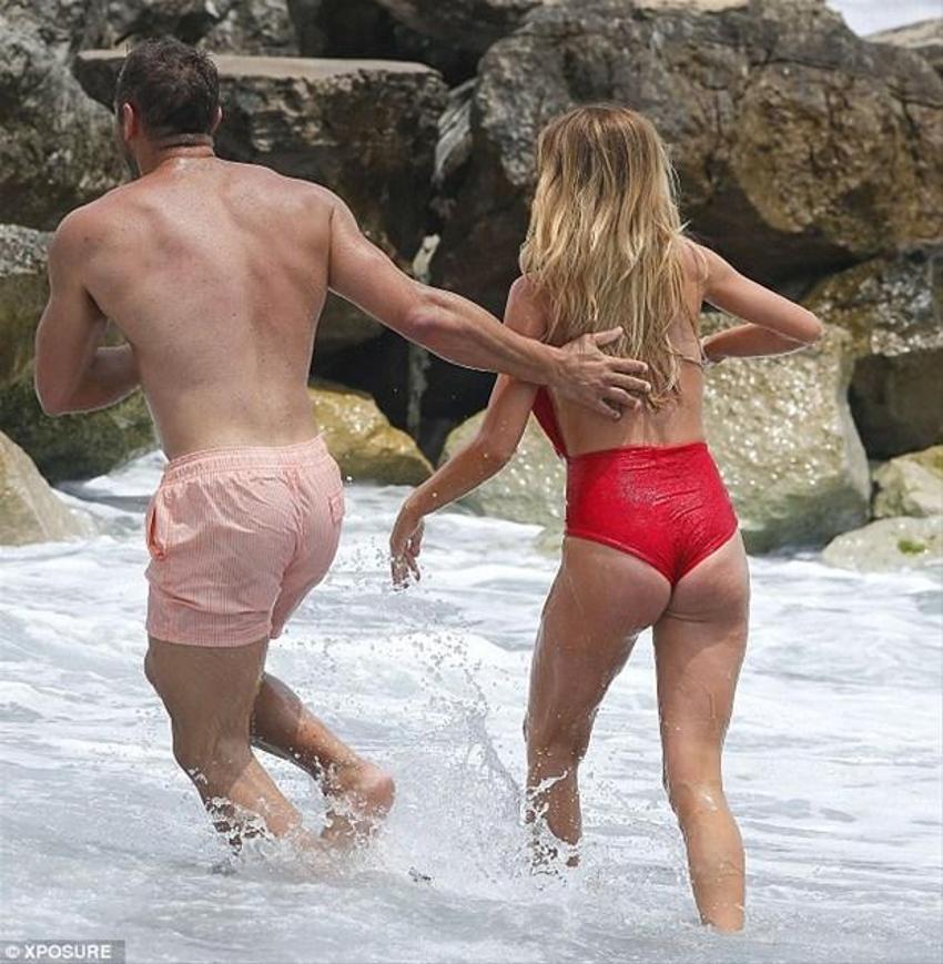 Chloe Sims aşk tazeledi!