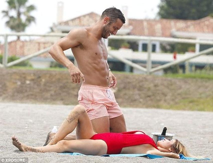 Chloe Sims aşk tazeledi!