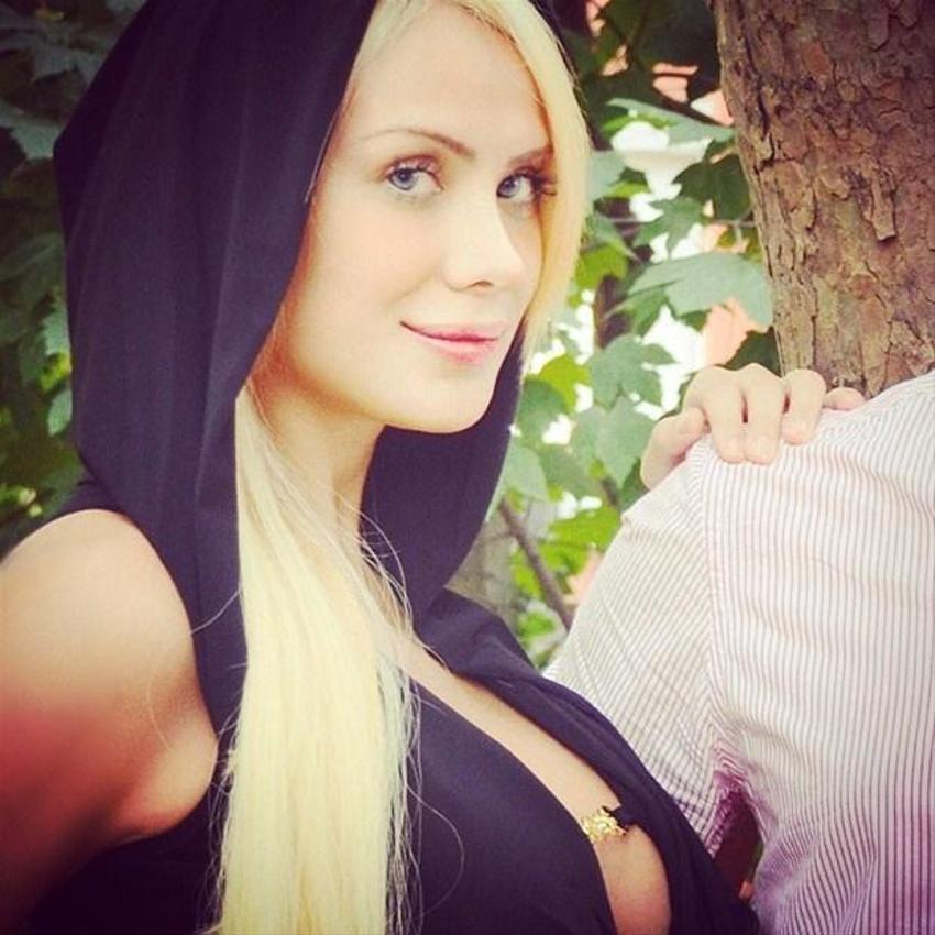 Esra & Ceyda kardeşler