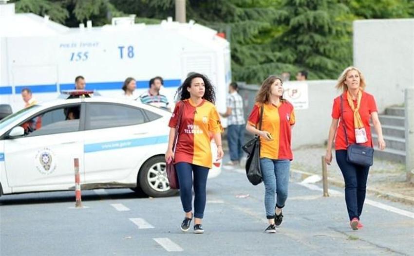 Fani Aysal'dan üçlü şov!