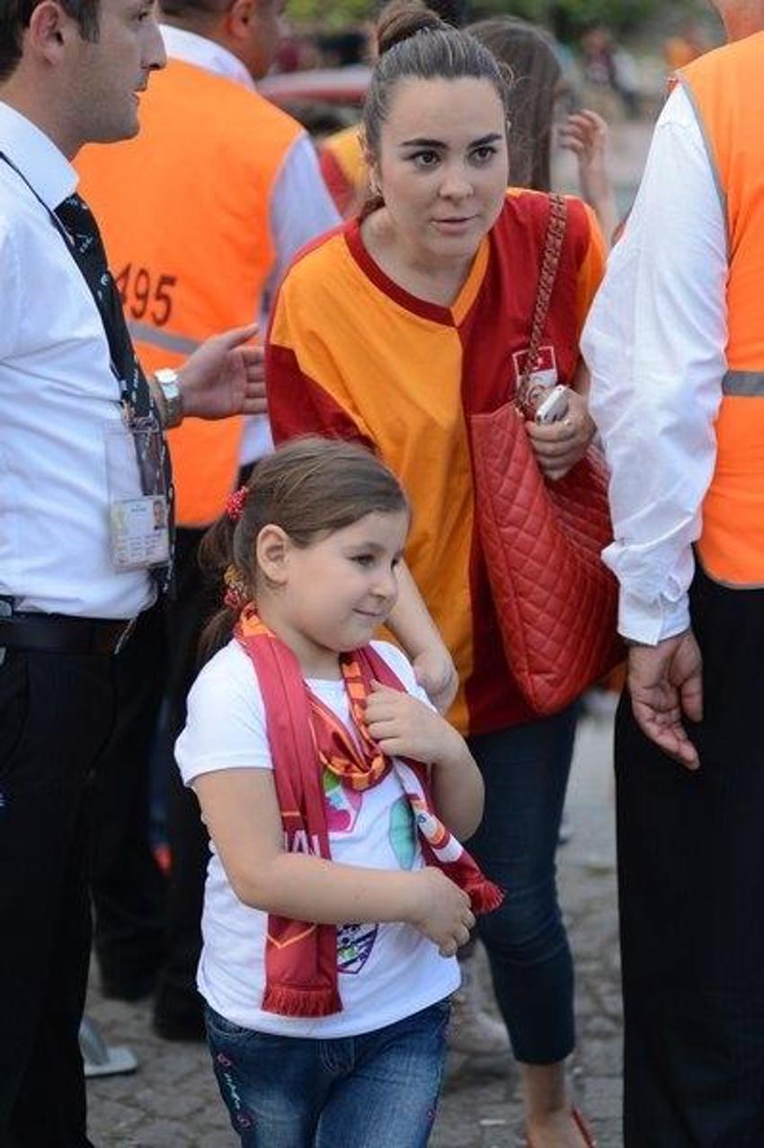 Fani Aysal'dan üçlü şov!