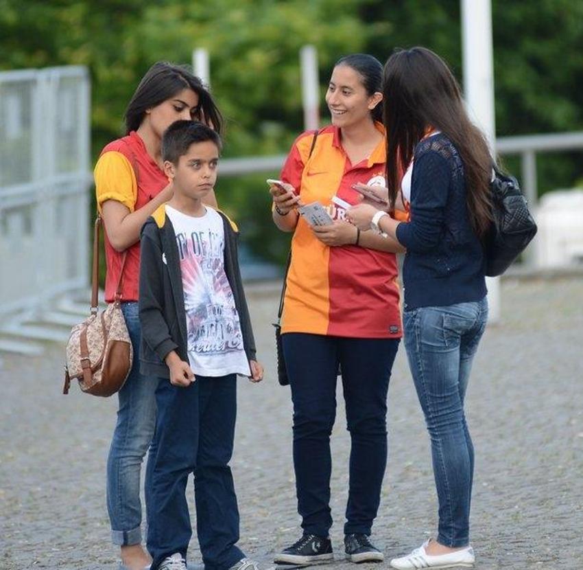 Fani Aysal'dan üçlü şov!