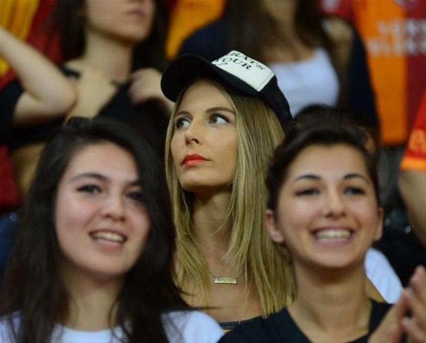 Fani Aysal'dan üçlü şov!