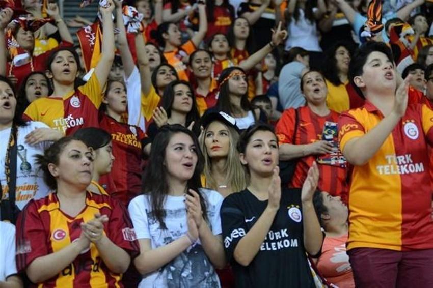 Fani Aysal'dan üçlü şov!
